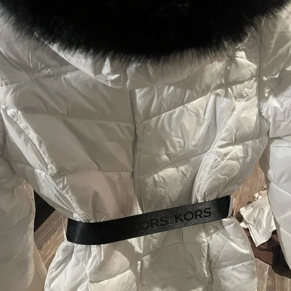 Michael Kors white puffer jacket - Picture 2 of 6
